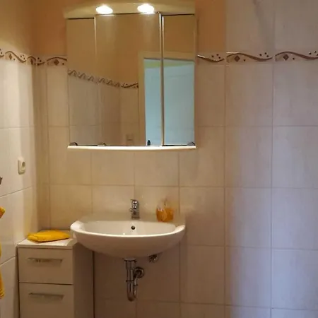 Schoene Im Alten In Apartment *